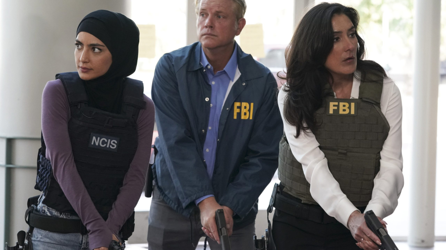 “The Body Stitchers” – The NCIS team join forces with the FBI when a group of grisly murderers known as “The Body Stitchers” returns after evading capture by NCIS years ago. Also, Sam’s dad makes a new friend in Arkady, on the CBS Original series NCIS: LOS ANGELES, Sunday, Oct. 23 (10:00-11:00 PM, ET/PT) on the CBS Television Network, and available to stream live and on demand on Paramount+.  Pictured (L-R): Medalion Rahimi (Special Agent Fatima Namazi) and Alicia Coppola (FBI Senior Special Agent Lisa Rand).  Photo: Michael Yarish/CBS ©2022 CBS Broadcasting, Inc. All Rights Reserved.