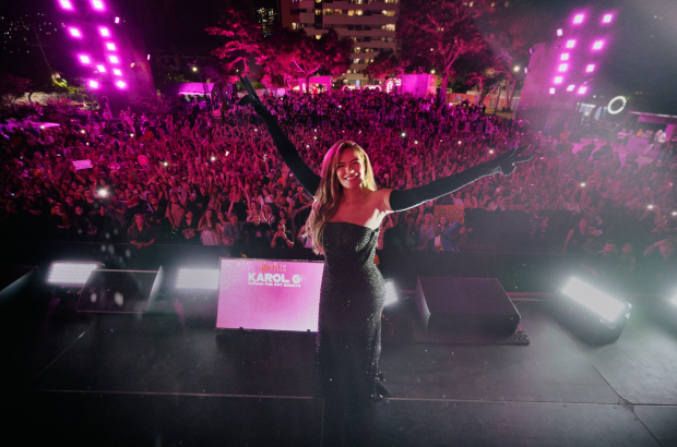 Karol G Evento Medellin. (L to R) Talent Name, Talent Name. Cr. Andrés Mayr / Netflix © 2025