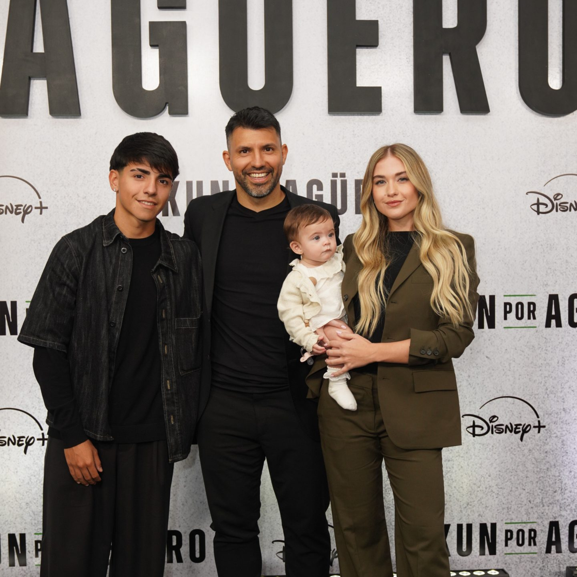 KUNxAGUERO1-35