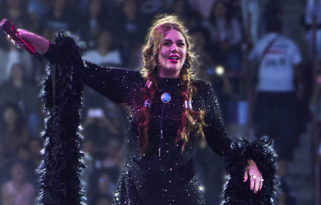 Foto genérica - Para Que Seas Feliz (En Vivo) - Yuridia