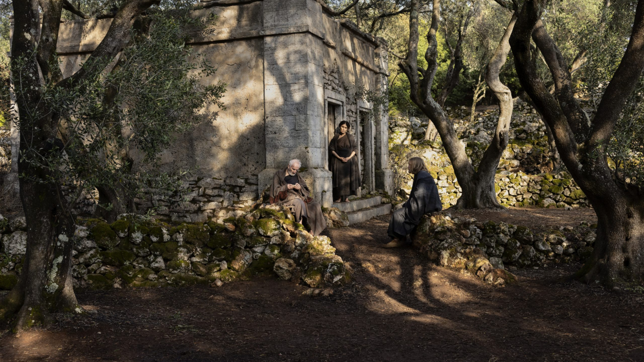 The Return, directed by Uberto Pasolini, with Ralph Fiennes (Odysseus),  Juliette Binoche (Penelope), Charlie Plummer (Telemachus), Marwan Kenzari (Antinous), Claudio Santamaria (Eumaeus).