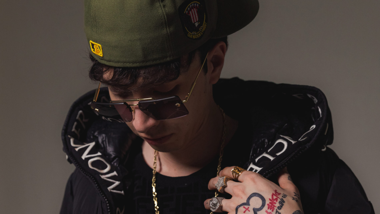 1900x1900-000000-81-0-0