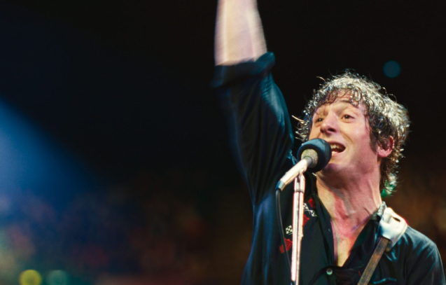 Jeremy Allen White as Bruce Springsteen in 20th Century Studios' SPRINGSTEEN: DELIVER ME FROM NOWHERE. Photo courtesy of 20th Century Studios. © 2025 20th Century Studios. All Rights Reserved.