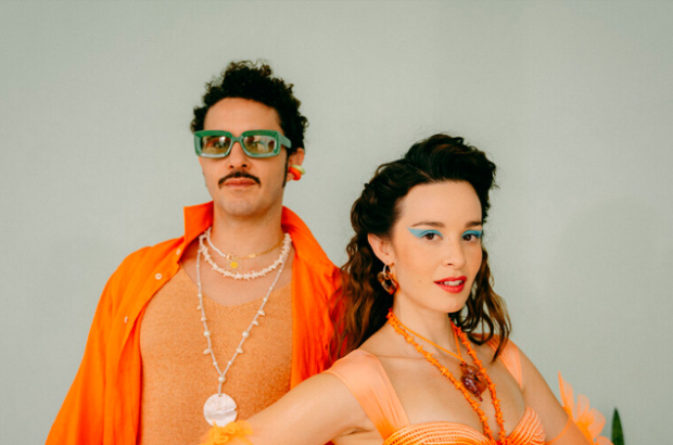 Guaracha-folk-y-pop-en-la-nueva-musica-de-Monsieur