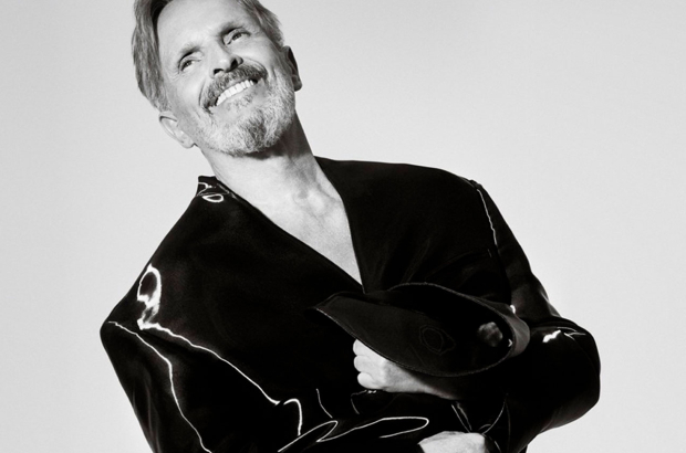MIGUEL BOSÉ FOTO1