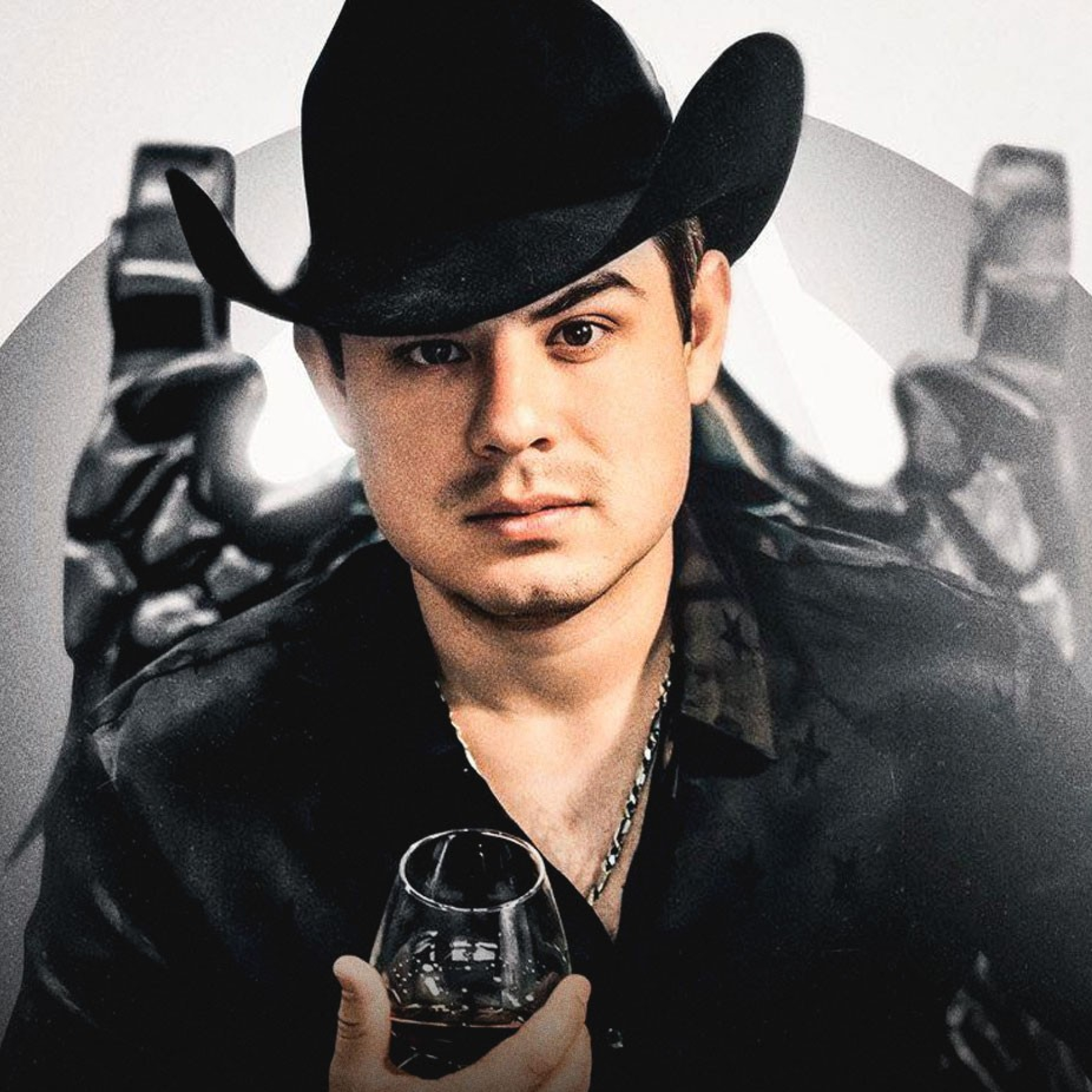 ALFREDO OLIVAS FOTO2