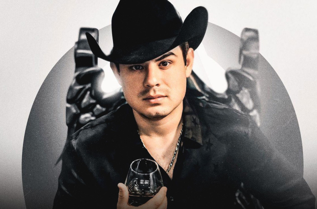 ALFREDO OLIVAS FOTO2