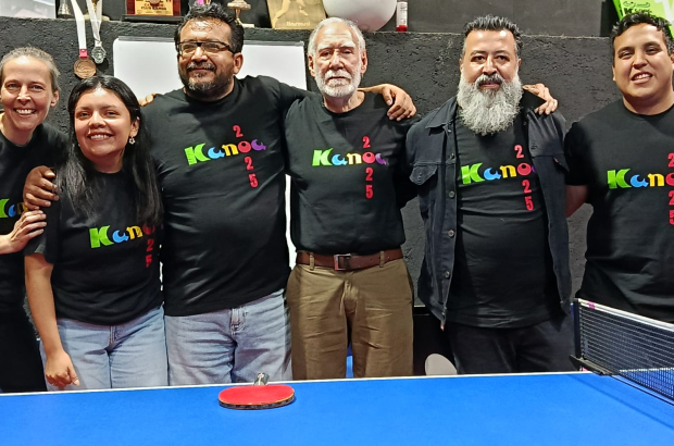 MICKY HUIDOBRO DE MOLOTOV CLUB KANOA FOTO2