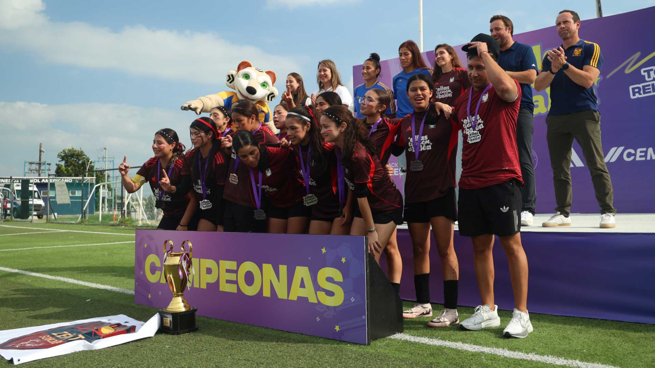 tigres--femenil-ellas-tienen-el-balon-foto-amazonas
