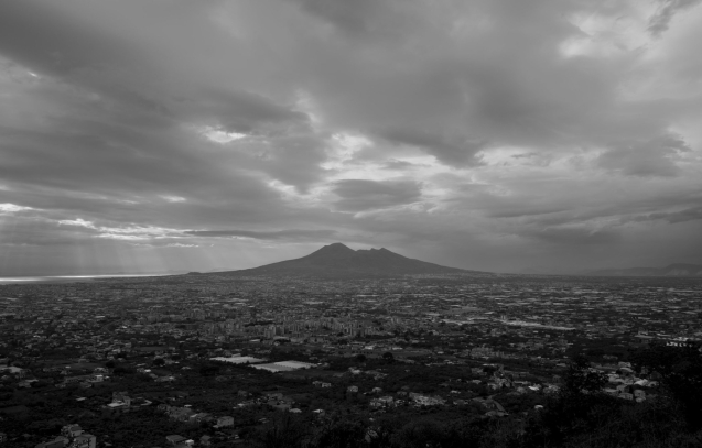 1-SOTTO LE NUVOLE_Â©GIANFRANCO_ROSI