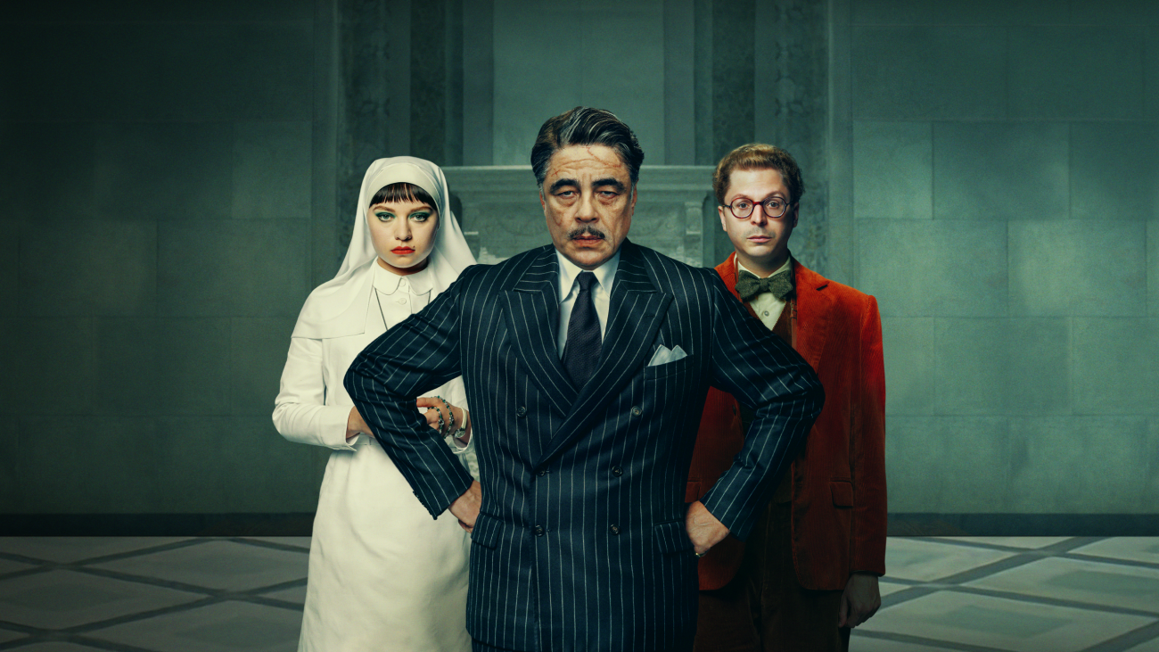 4320_3240_ThePhoenicianScheme_INTL_ENG_keyart_BackdropWide_DIGITAL_EST_UIG (1)