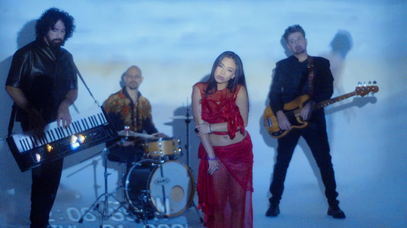 A0072.00_03_32_10.Still002