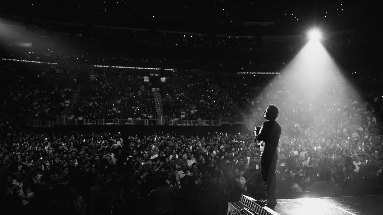 CHRISTIAN NODAL PAL CORA FOTO2