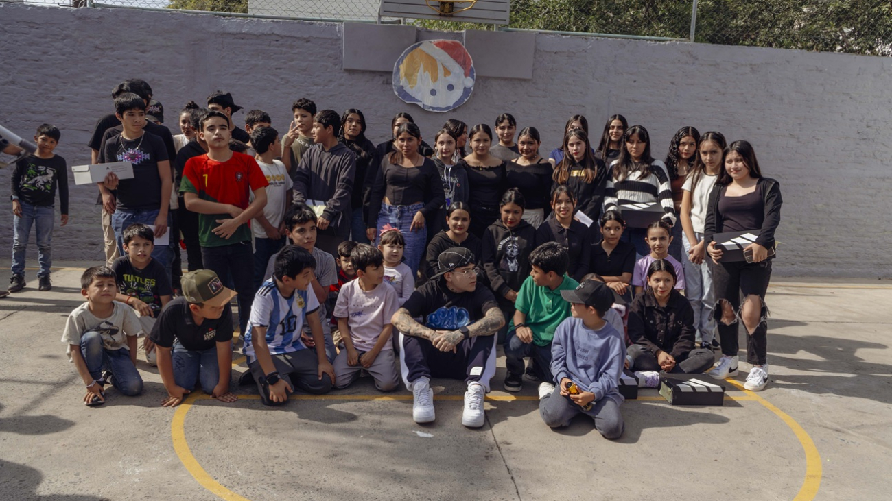 JUNIOR H 2026 MINISTERIOS DE AMOR FOTO2