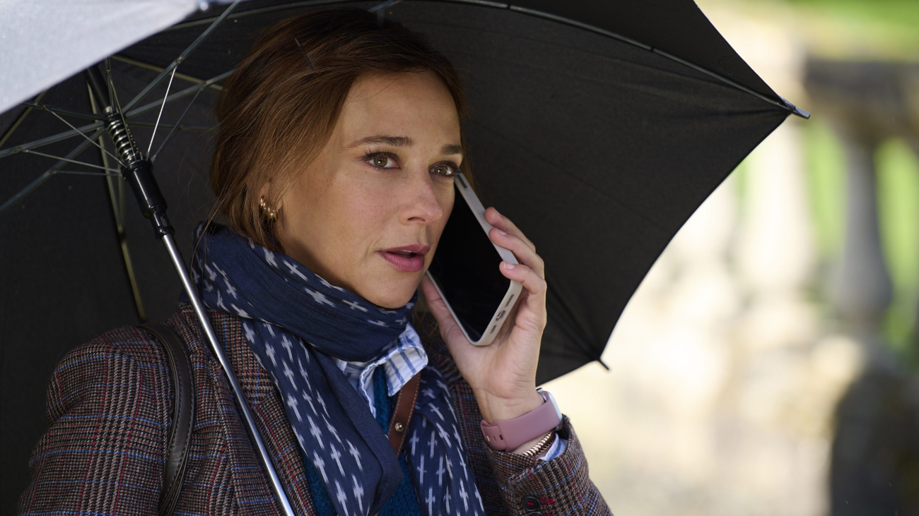 Rashida Jones in IN THE BLINK OF AN EYE. Photo by Searchlight Pictures/Kimberley French, Courtesy of Searchlight Pictures. © 2025 Searchlight Pictures. All Rights Reserved.